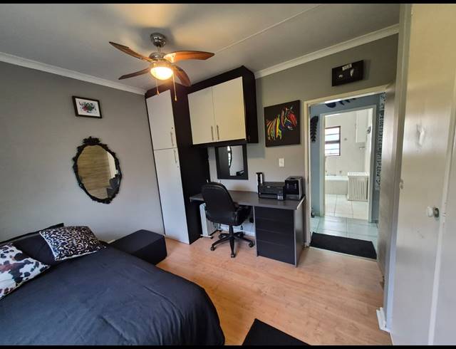 2 BEDROOM TOWNHOUSE FOR SALE IN PEACEHAVEN